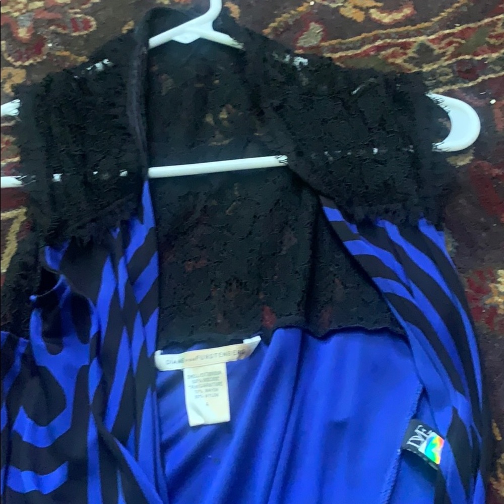 Dress - Picture 2 of 5